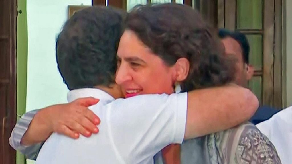 राहुल ने वायनाड सीट छोड़ी